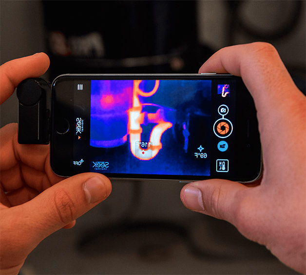 illustration d'une caméra thermique pour smartphone Seek Thermal